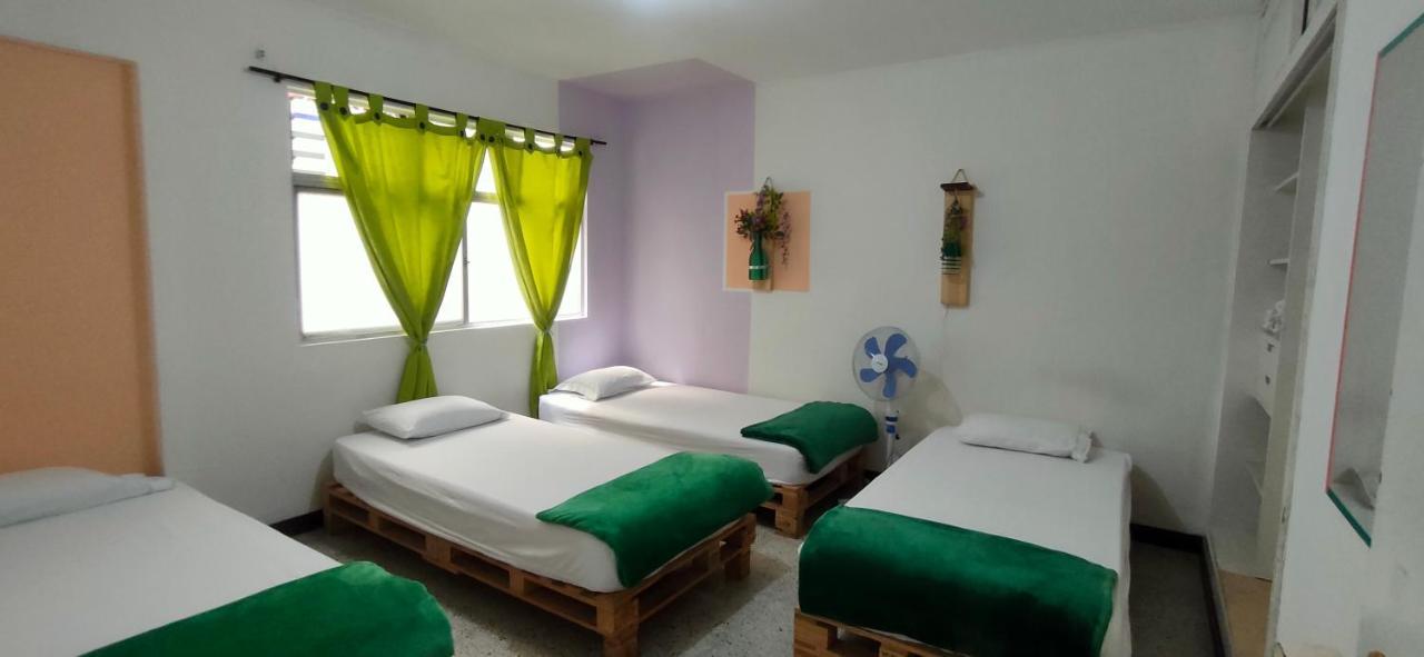 Hostal Rich Medellin Luaran gambar
